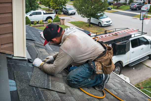 Professional Emergency Roof Repair technician working in Le Roy, MN